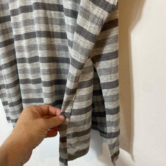 Eileen Fisher SZ M Gray Striped Micromodal Boxy Cap Sleeve Minimalist Top Casual - Picture 5 of 7